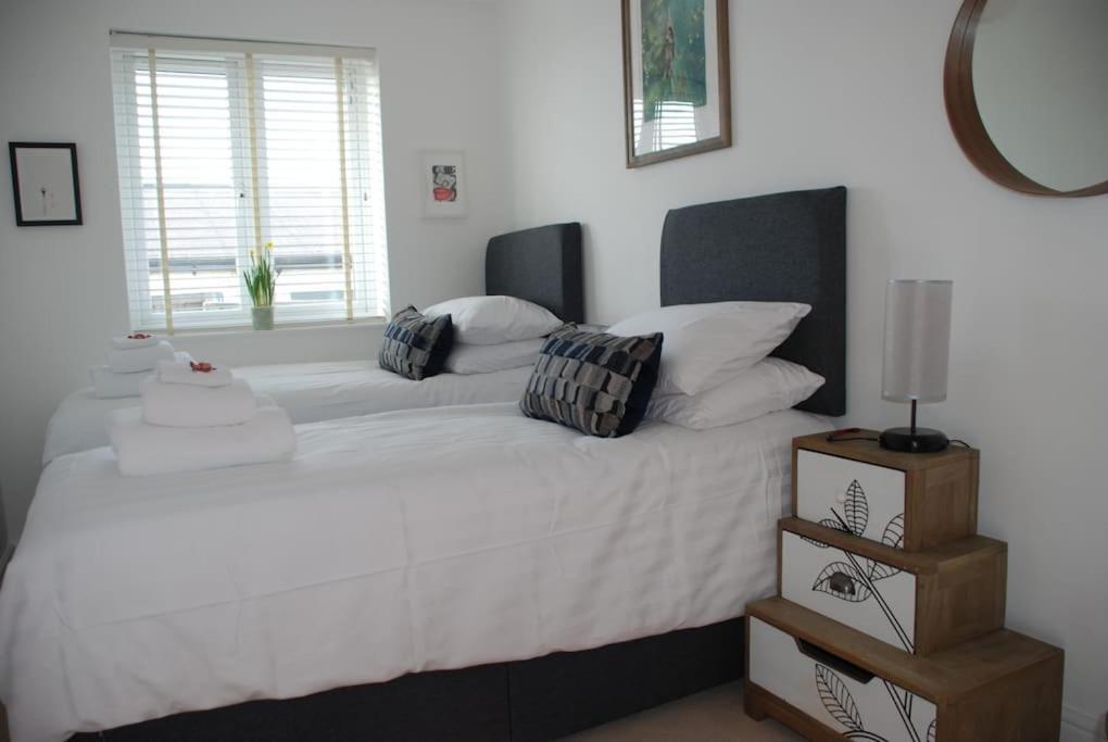Wow I'M Living On The Beach. Luxury 4 Bed Sleeps 8 Пагъм Екстериор снимка