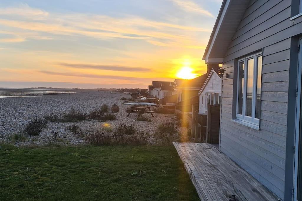 Wow I'M Living On The Beach. Luxury 4 Bed Sleeps 8 Пагъм Екстериор снимка
