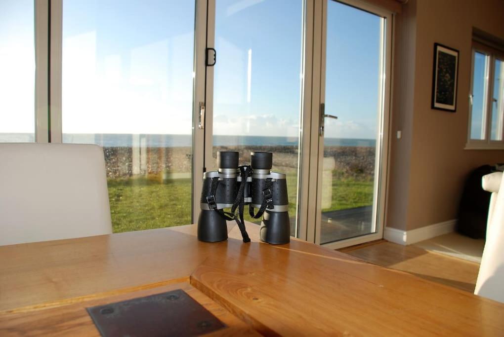 Wow I'M Living On The Beach. Luxury 4 Bed Sleeps 8 Пагъм Екстериор снимка