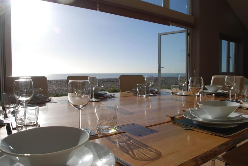 Wow I'M Living On The Beach. Luxury 4 Bed Sleeps 8 Пагъм Екстериор снимка